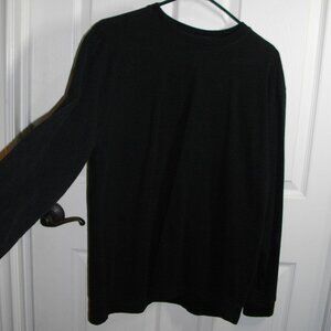 Men's Basic Editions medium long sleeve heavy weight black t-shirt.